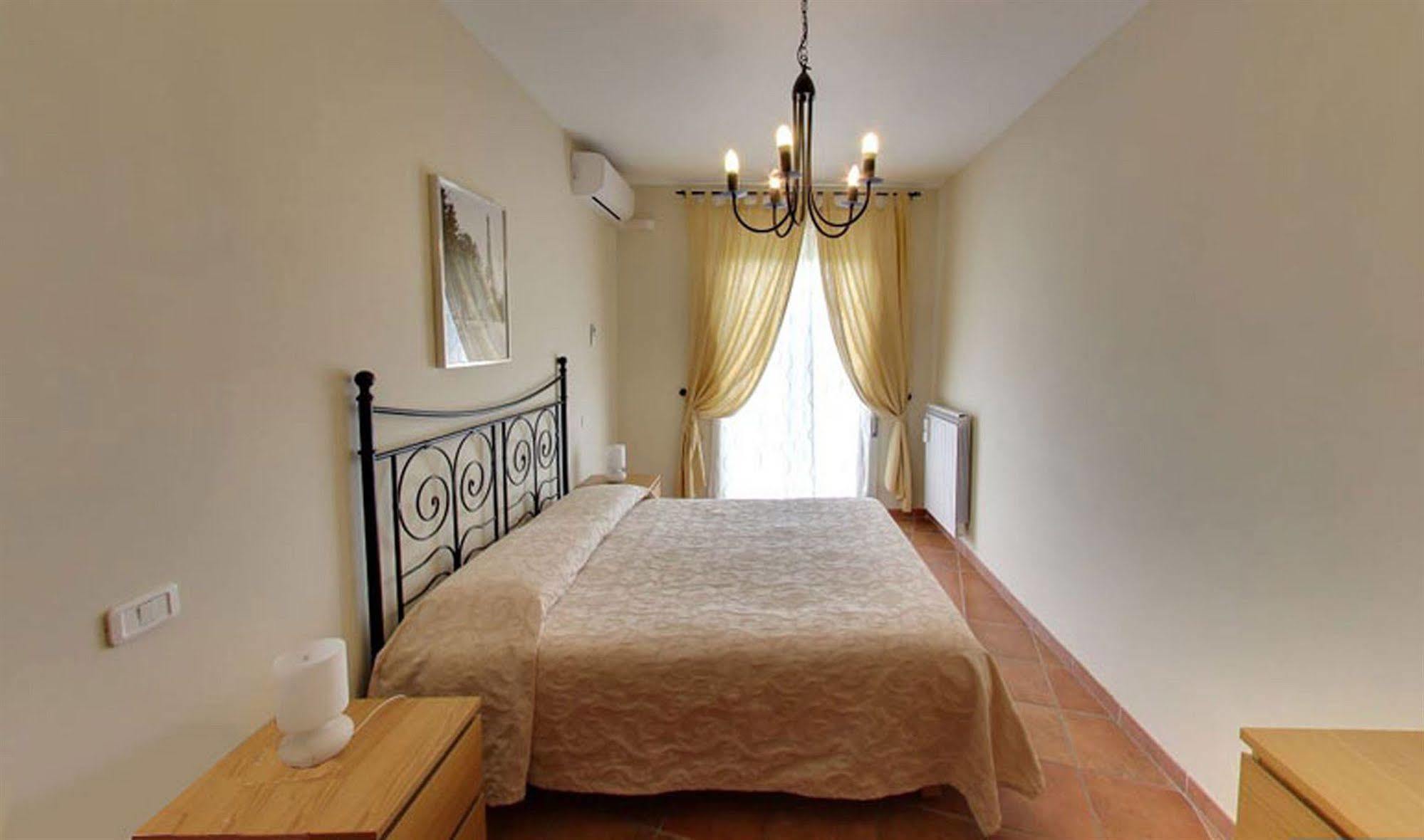 الشقق الفندقية رونسيجليونىفي  Residenza Principe Di Piemonte المظهر الخارجي الصورة